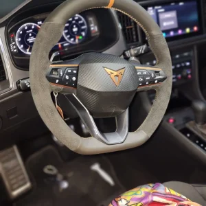 אלקאנטארה משולב עור נאפה גימור מקורי התאמות צבעים וחומרים לכל הגה