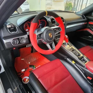 תפירת אלקאנטארה מלא פורשה התאמות לכל הגה